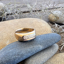 Load image into Gallery viewer, Yellow gold signet unisex ring