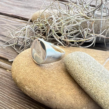 Load image into Gallery viewer, Round sterling silver signet ring