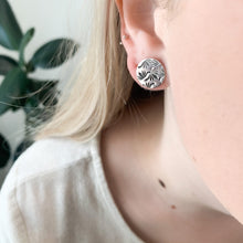 Load image into Gallery viewer, Statement Stud
