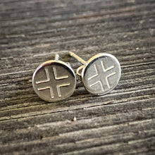 Load image into Gallery viewer, Everyday Stud