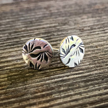 Load image into Gallery viewer, Classic Stud