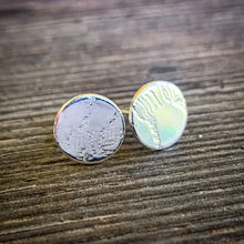 Load image into Gallery viewer, Classic Stud