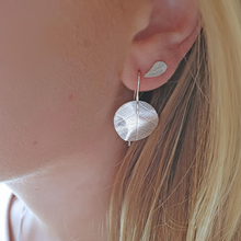 Load image into Gallery viewer, Gum Leaf-Round - Appleye Jewellery