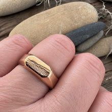 Load image into Gallery viewer, Rose gold signet unisex ring
