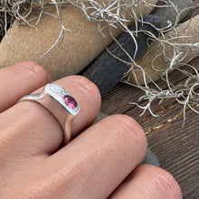 Load image into Gallery viewer, Sterling silver signet ring Opal + Sapphire

