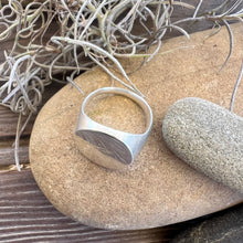 Load image into Gallery viewer, Round sterling silver signet ring
