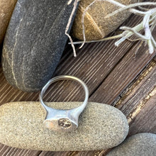 Load image into Gallery viewer, Sterling silver signet ring Opal + Lab diamond
