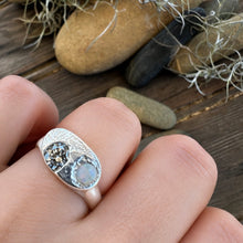 Load image into Gallery viewer, Sterling silver signet ring Opal + Lab diamond
