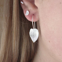 Load image into Gallery viewer, Leaf Earring - Appleye Jewellery
